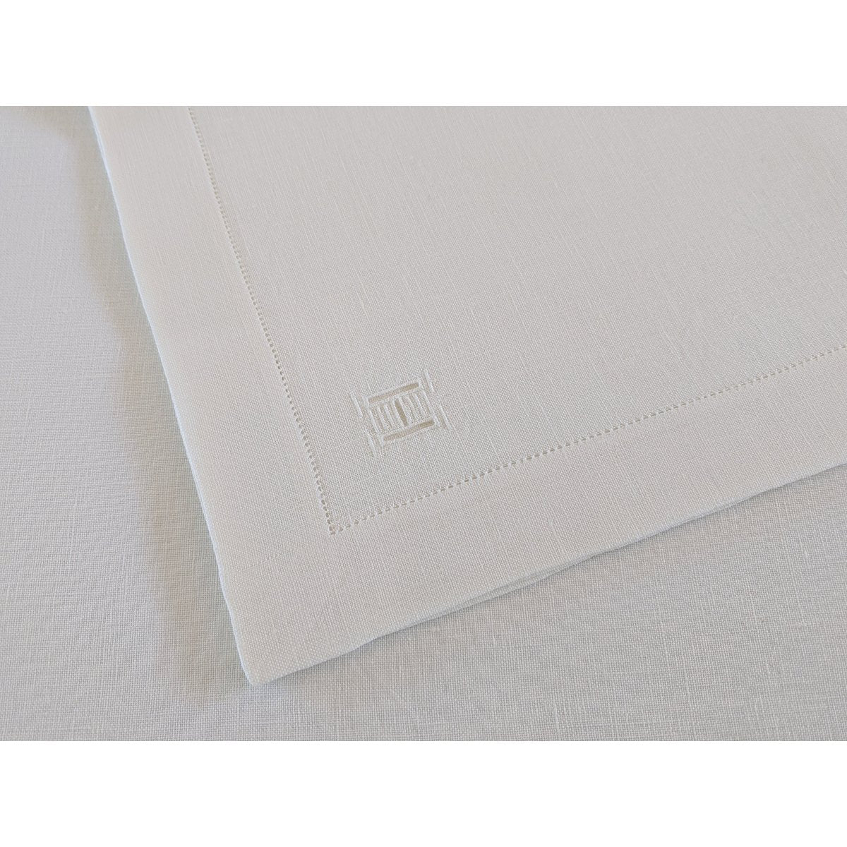Hermes White Embroidered H Linen Placemat SET DE TABLE 2 Pc, BNIB! - poupishop