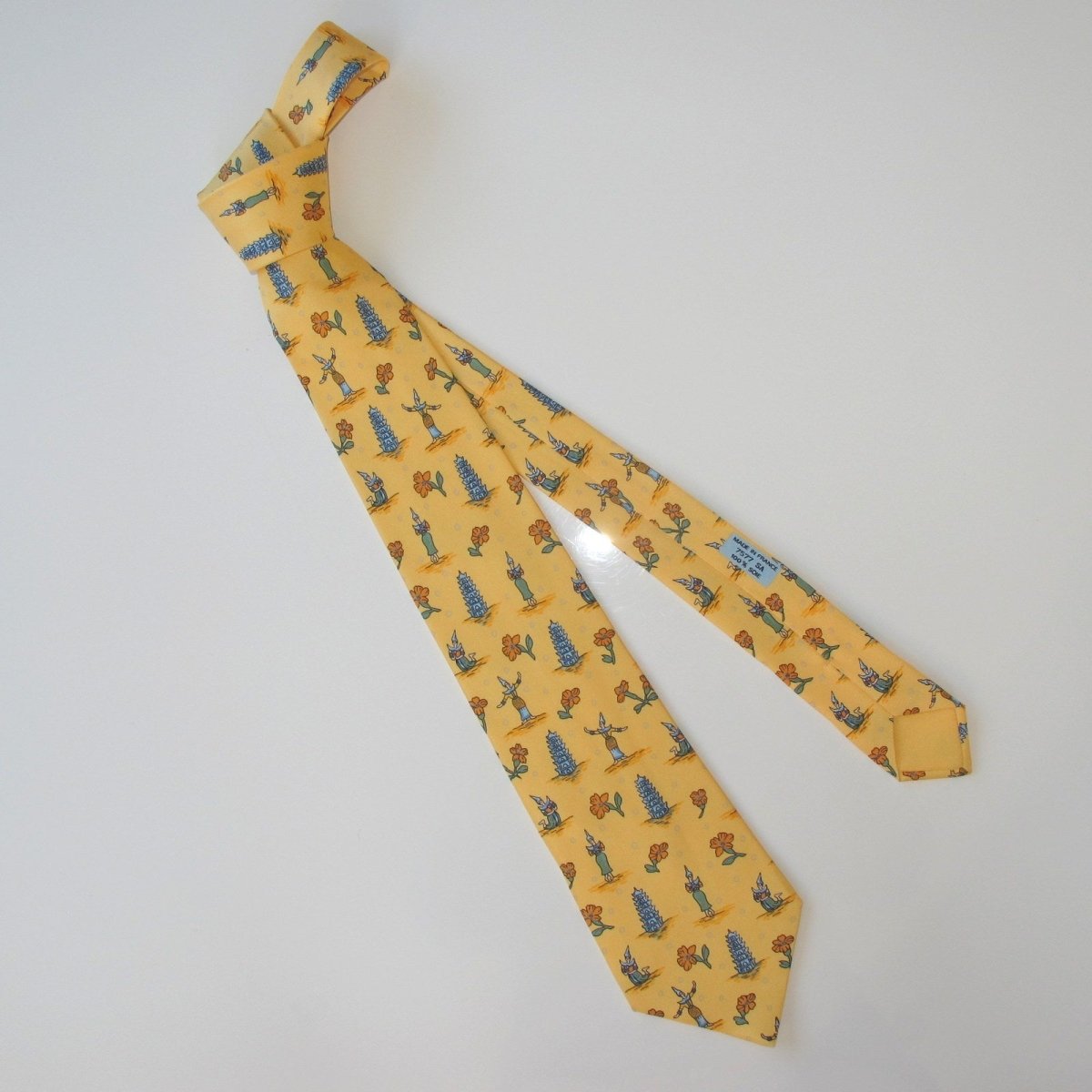 Hermes Yellow Peruvians Inca Twill Silk Tie Nr 7577 SA New
