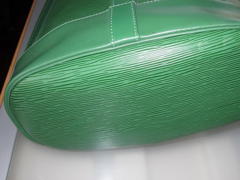 Louis Vuitton 1986 Borneo Green Epi Leather Randonnee Bag GM, New! - poupishop