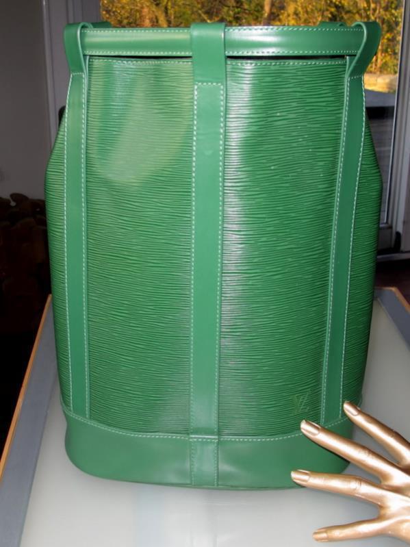 Louis Vuitton 1986 Borneo Green Epi Leather Randonnee Bag GM, New! - poupishop