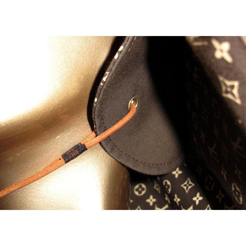 Louis Vuitton Impresive Monogram Travel Rain Hat - poupishop