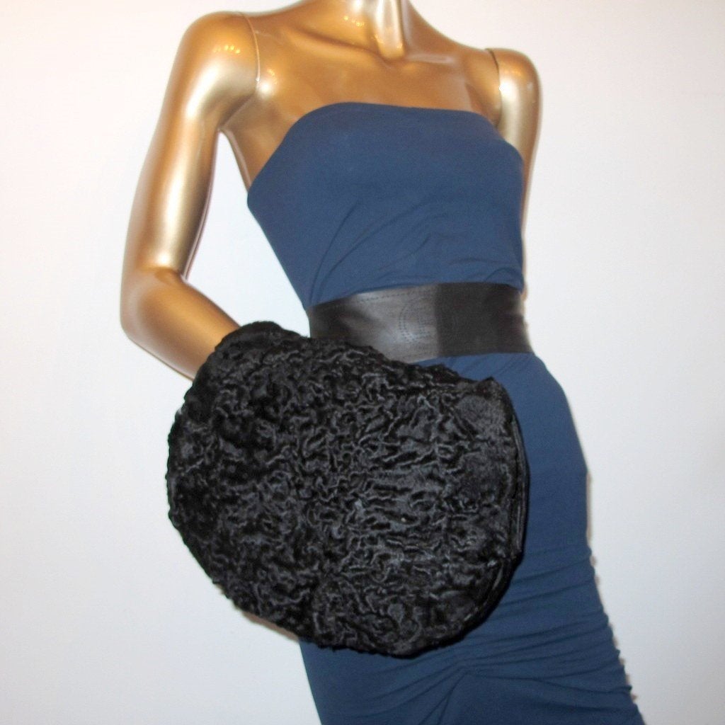 Retro 1930 Zip Pocket Black Muff in Astrakhan - poupishop